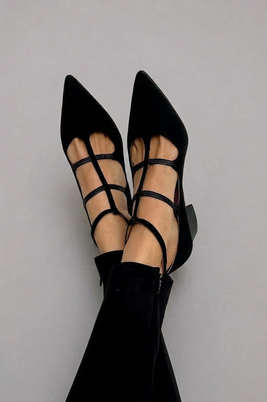 Giulia | Zapatos de salón con punta y tiras elegantes